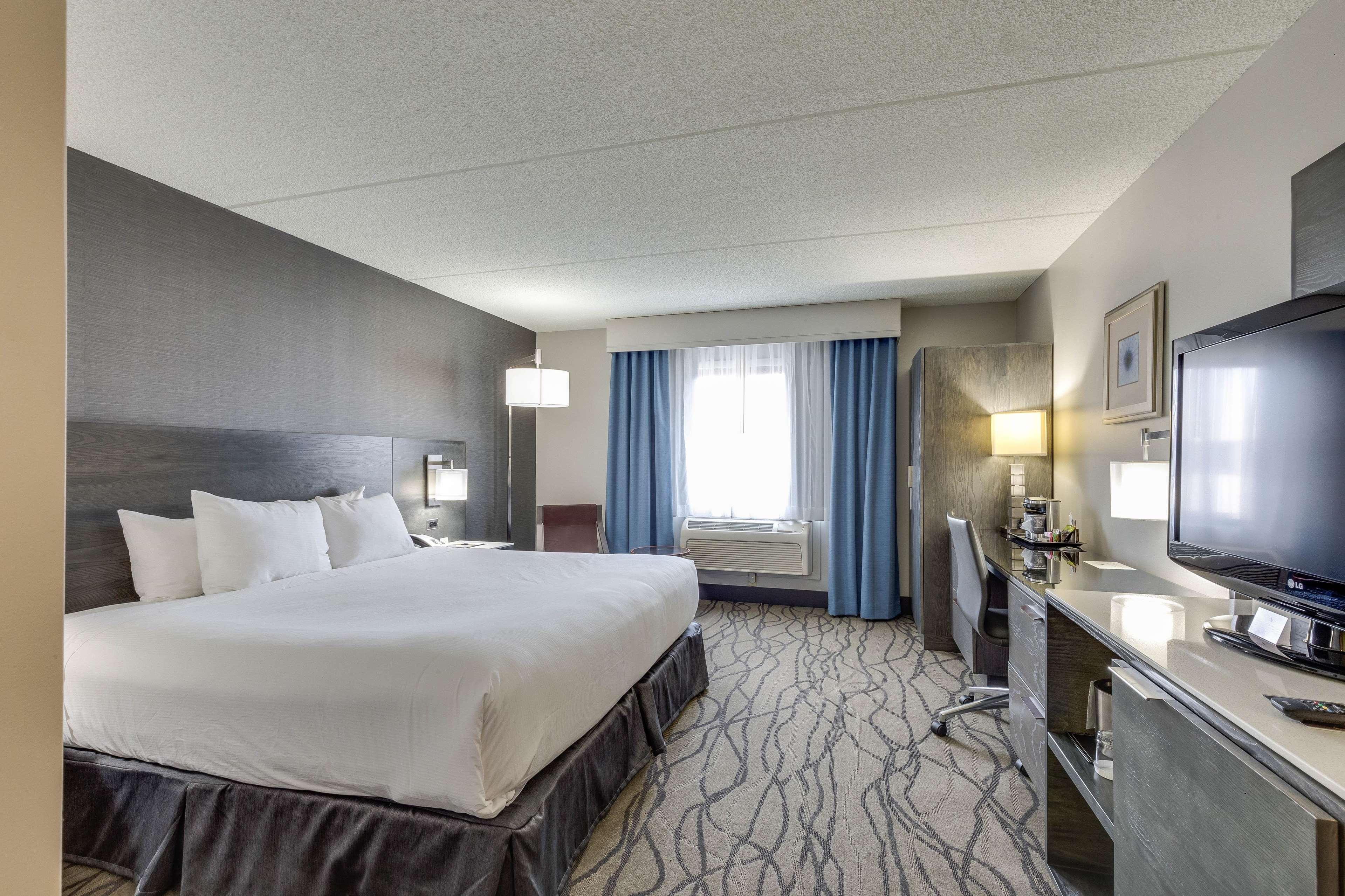 Doubletree By Hilton Harbourwalk Racine