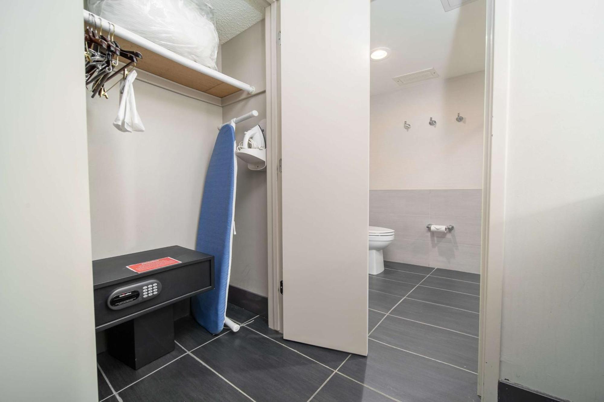 Doubletree By Hilton Harbourwalk 4*