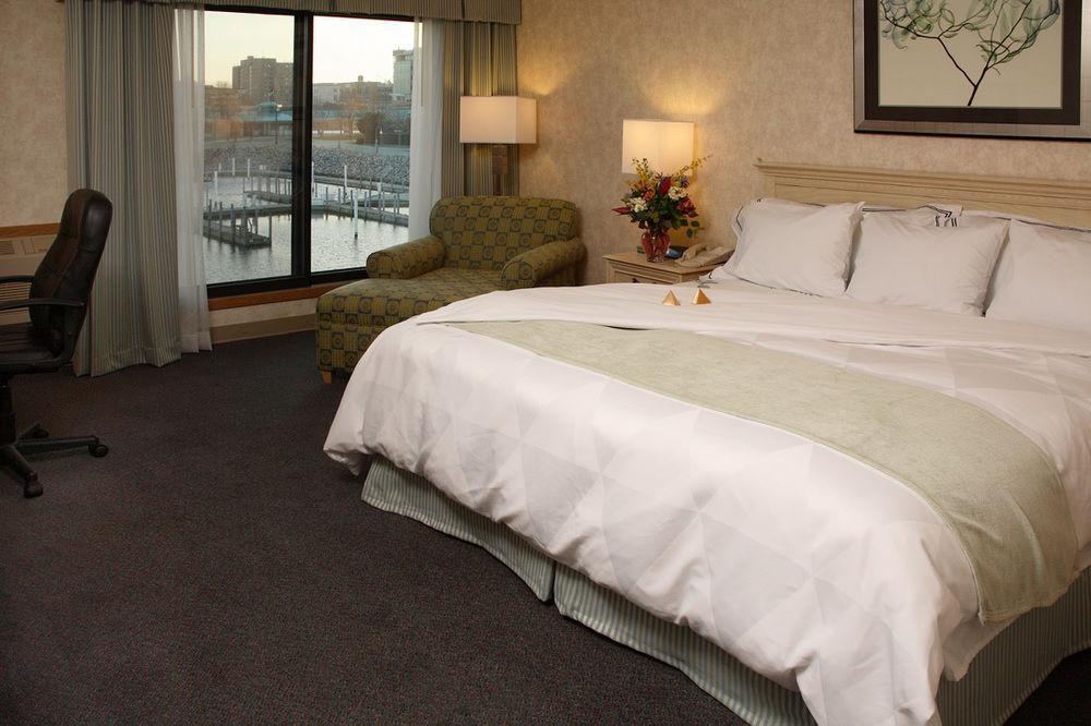 Doubletree By Hilton Harbourwalk 4* Racine