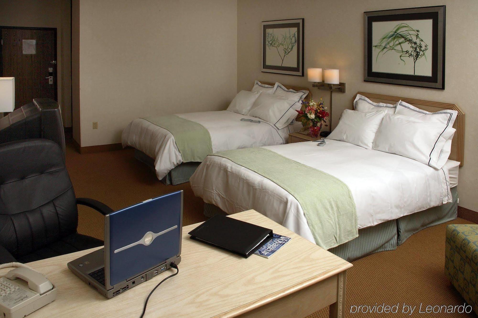 Doubletree By Hilton Harbourwalk Hotel Racine